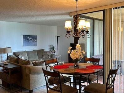 450 Egret Circle, Delray Beach, FL 33444