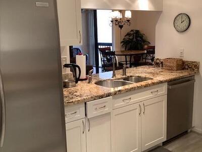 450 Egret Circle, Delray Beach, FL 33444