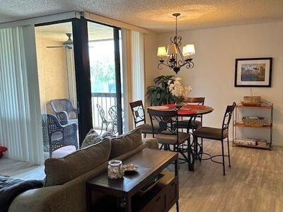 450 Egret Circle, Delray Beach, FL 33444