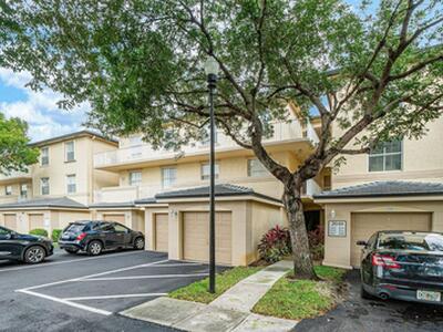 2040 Greenview Shores Boulevard, Wellington, FL 33414