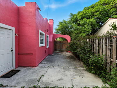 423 Kern Street, West Palm Beach, FL 33405