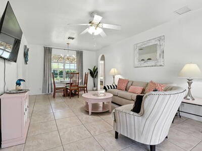 423 Kern Street, West Palm Beach, FL 33405