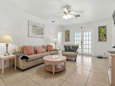 423 Kern Street, West Palm Beach, FL 33405