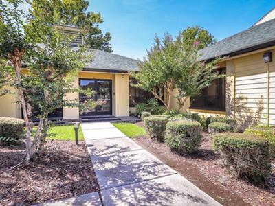 4 Office Park Drive, Palm Coast, FL 32137