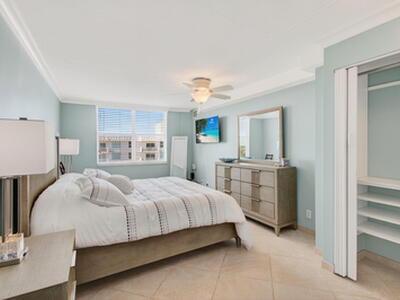 4511 S Ocean Boulevard, Highland Beach, FL 33487