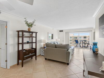 4511 S Ocean Boulevard, Highland Beach, FL 33487