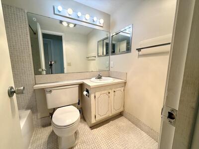 69 Norwich C, West Palm Beach, FL 33417