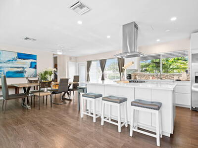 942 SE 13th Avenue, Deerfield Beach, FL 33441