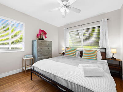 942 SE 13th Avenue, Deerfield Beach, FL 33441