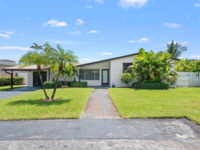 942 SE 13th Avenue, Deerfield Beach, FL 33441