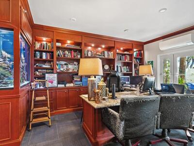 7051 Seacrest Boulevard, Lake Worth, FL 33462