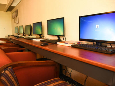 7051 Seacrest Boulevard, Lake Worth, FL 33462