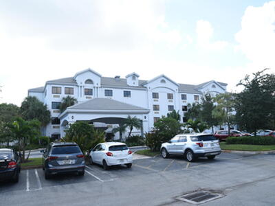 7051 Seacrest Boulevard, Lake Worth, FL 33462