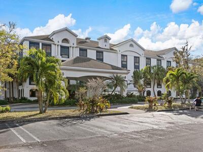 7051 Seacrest Boulevard, Lake Worth, FL 33462