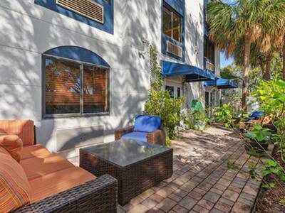 7051 Seacrest Boulevard, Lake Worth, FL 33462