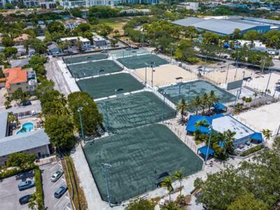 609 NE 13th Avenue, Fort Lauderdale, FL 33304