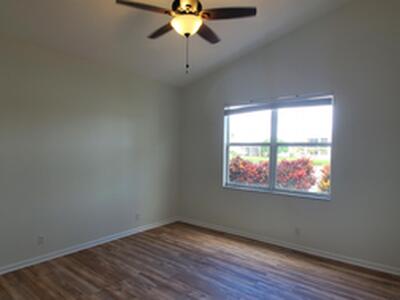 122 NW Swann Mill Circle, Port Saint Lucie, FL 34986