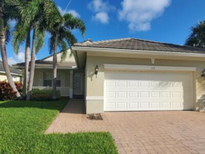 122 NW Swann Mill Circle, Port Saint Lucie, FL 34986
