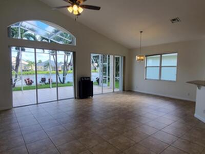 122 NW Swann Mill Circle, Port Saint Lucie, FL 34986