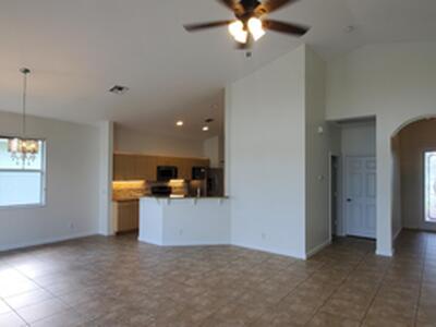 122 NW Swann Mill Circle, Port Saint Lucie, FL 34986