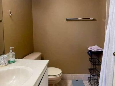 4570 NW 18th Avenue, Deerfield Beach, FL 33064