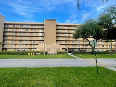 4570 NW 18th Avenue, Deerfield Beach, FL 33064