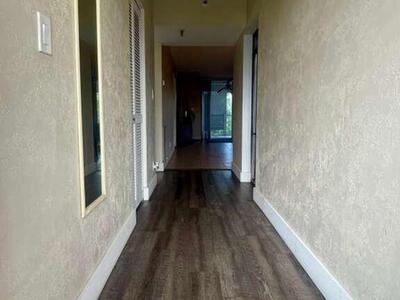 4570 NW 18th Avenue, Deerfield Beach, FL 33064