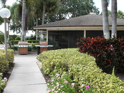 3507 Oaks Way, Pompano Beach, FL 33069