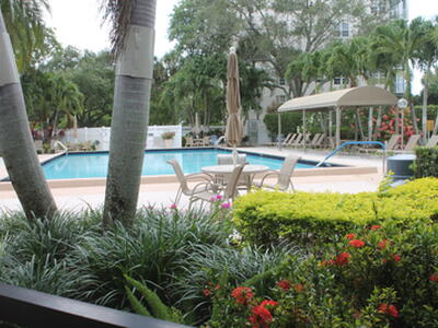 3507 Oaks Way, Pompano Beach, FL 33069