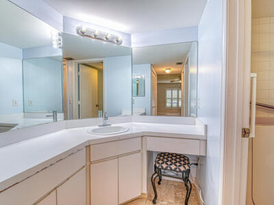 950 S Kanner Hwy, Stuart, FL 34994