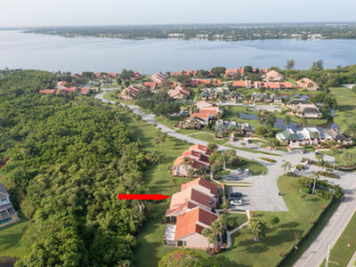 3303 SE Sandpiper Circle, Port Saint Lucie, FL 34952