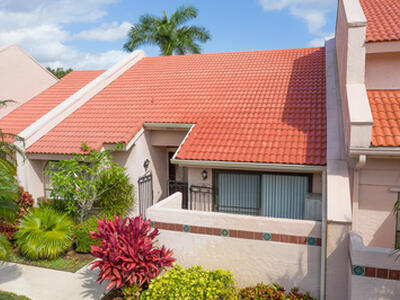 3303 SE Sandpiper Circle, Port Saint Lucie, FL 34952