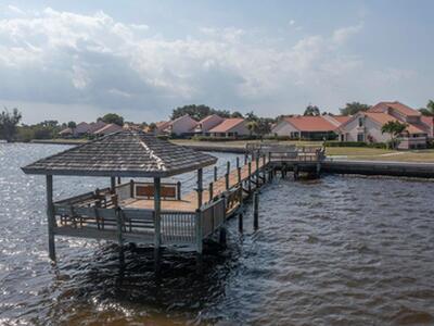 3303 SE Sandpiper Circle, Port Saint Lucie, FL 34952