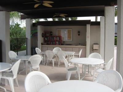 3303 SE Sandpiper Circle, Port Saint Lucie, FL 34952