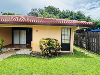 5935 Forest Hill Blvd