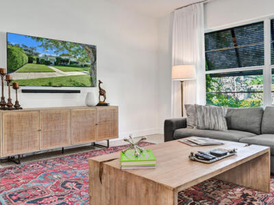 221 N Swinton Avenue, Delray Beach, FL 33444