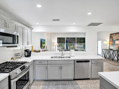 221 N Swinton Avenue, Delray Beach, FL 33444