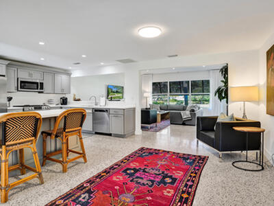 221 N Swinton Avenue, Delray Beach, FL 33444