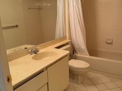 2421 Village 102 Boulevard, West Palm Beach, FL 33409