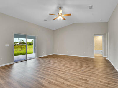 5884 NW Files Court, Port Saint Lucie, FL 34986