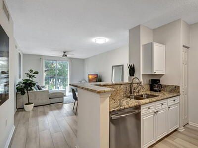 630 S Sapodilla Avenue, West Palm Beach, FL 33401