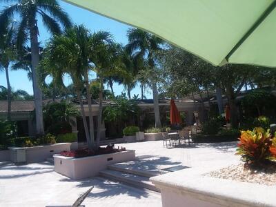 3018 Alcazar Place, Palm Beach Gardens, FL 33410