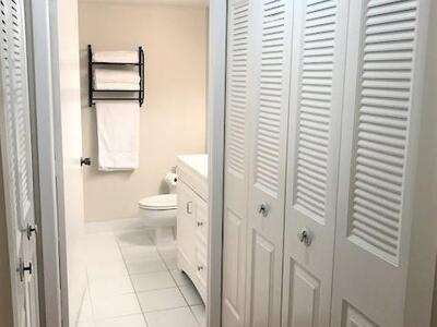 20 Royal Palm Way, Boca Raton, FL 33432