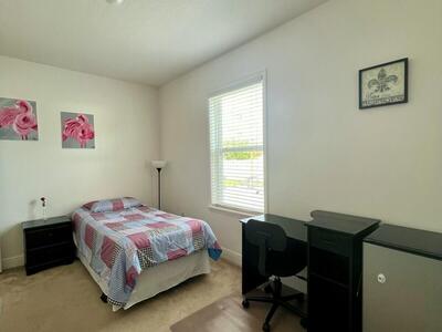 189 NE Jettie Terrace, Port Saint Lucie, FL 34983