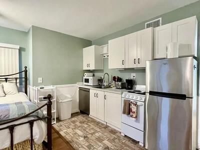 11863 Wimbledon Circle, Wellington, FL 33414