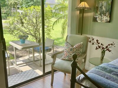 11863 Wimbledon Circle, Wellington, FL 33414