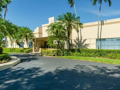 9215 Flynn Circle, Boca Raton, FL 33496