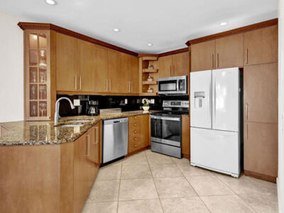 121 Waterside Drive, Hypoluxo, FL 33462