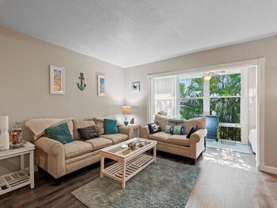 1901 Indian River Boulevard, Vero Beach, FL 32960