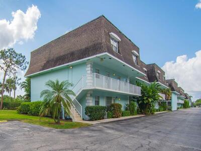 1901 Indian River Boulevard, Vero Beach, FL 32960